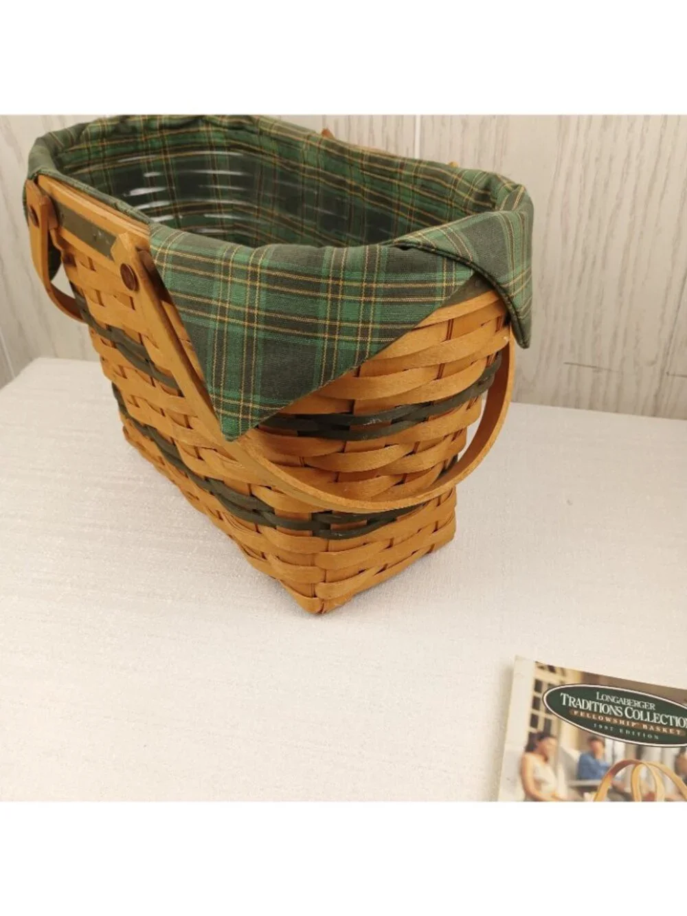 1997 Longaberger Fellowship Basket Traditions Collection w/ Liner no lid